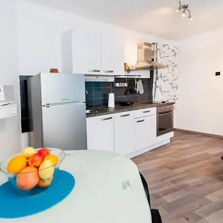 Puzzle Apartment