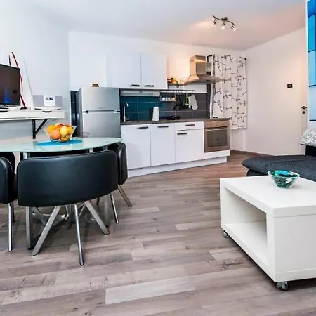 Apartment Puzzle *